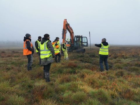 CNPA Peatland ACTION Officer, Matt Watson, explaining ditch blocking techniques to new and future climate champions.
